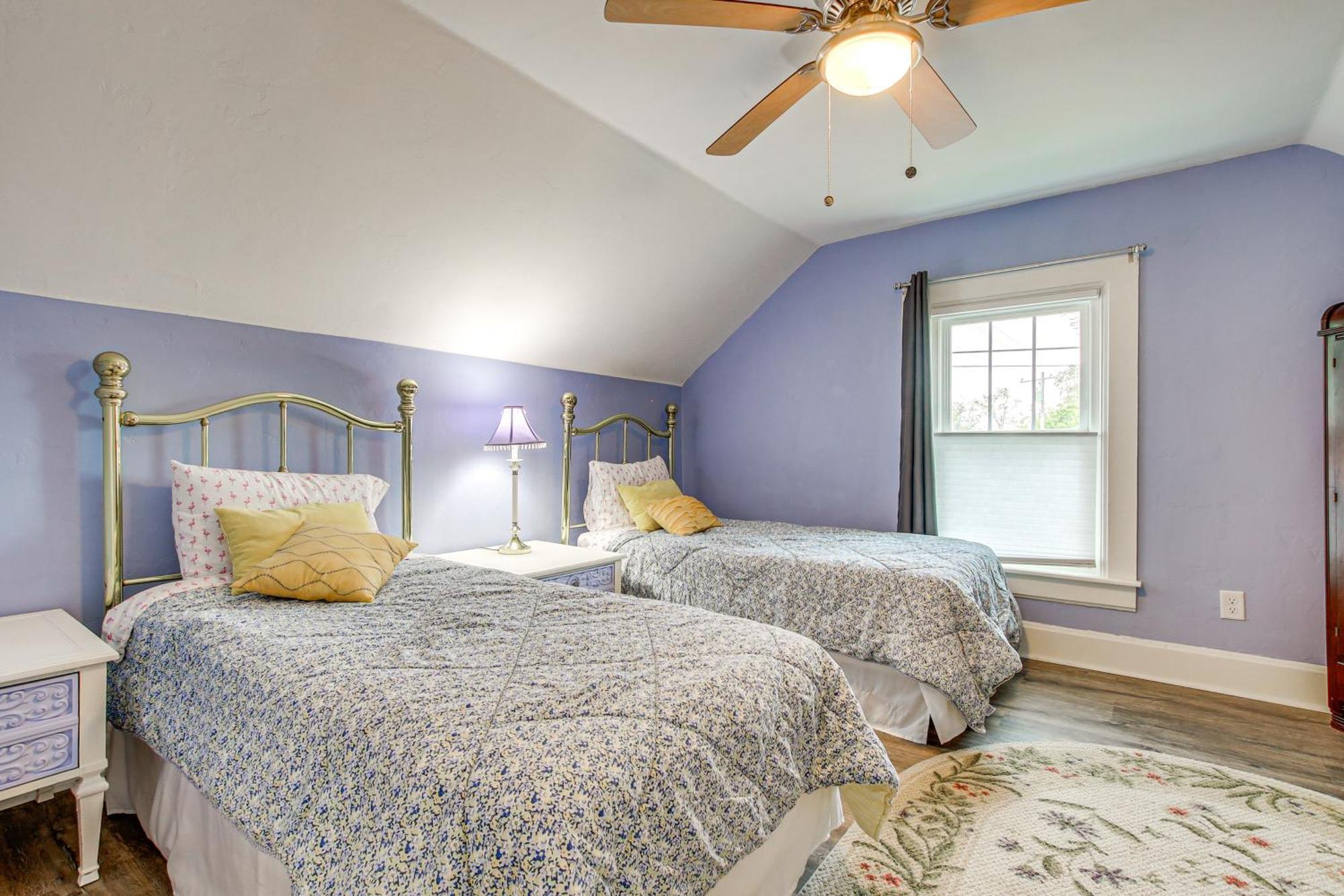 Lavish House With Patio - 2 Blocks To Green Lake! Exteriör bild