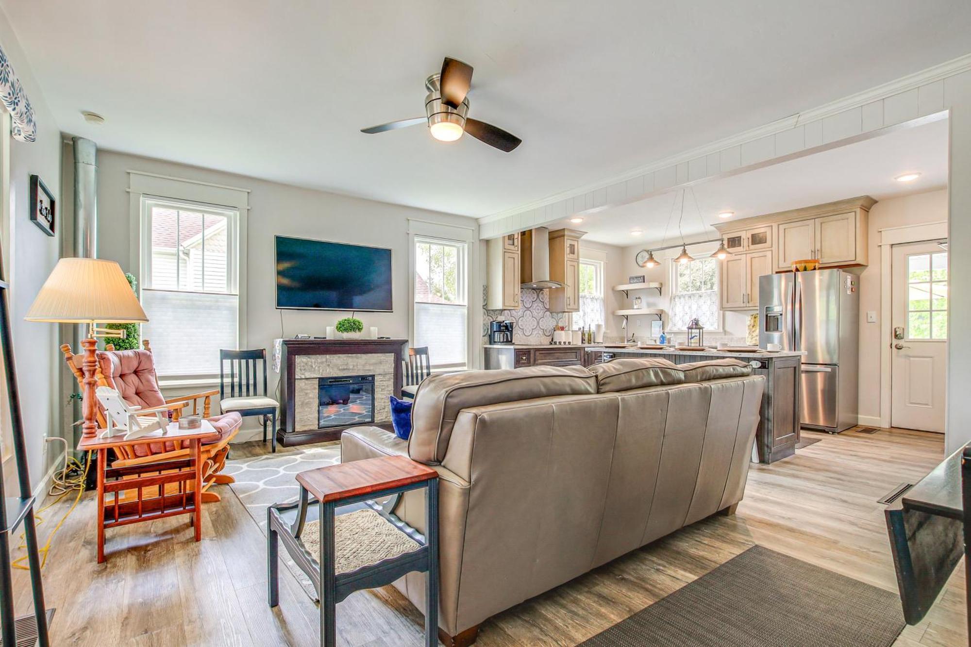Lavish House With Patio - 2 Blocks To Green Lake! Exteriör bild